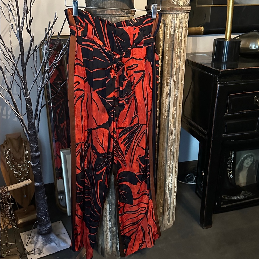 Zara TRF Collection Wide Leg pants with bold pattern. NWOT